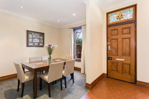 100 On South Callan Apartments - Surfers Paradise Gold Coast 3