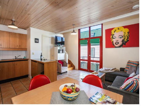Cora Lynn Apartment 18 - Surfers Paradise Gold Coast 1