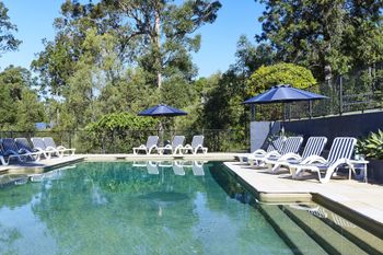 Hamptons Hinterland Retreat - Surfers Paradise Gold Coast 1