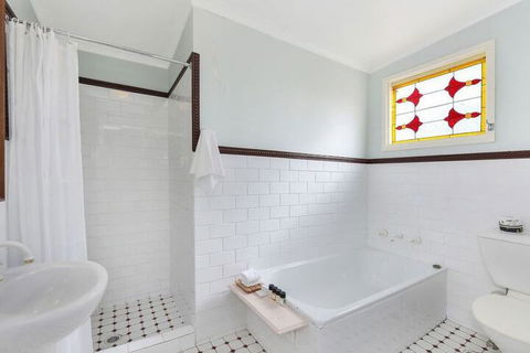 Hotel Etico At Mount Victoria Manor - Surfers Paradise Gold Coast 3