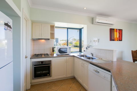 Seahaven Villas By Rockingham Apartments - Surfers Paradise Gold Coast 4