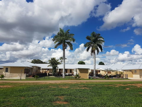 Kernow Charters Towers - Surfers Paradise Gold Coast 1