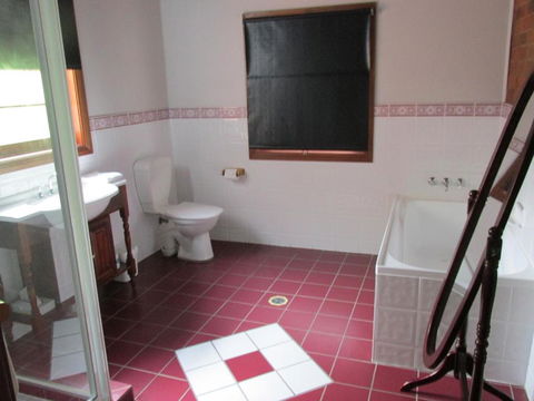 Henrys Cottage - Surfers Paradise Gold Coast 1