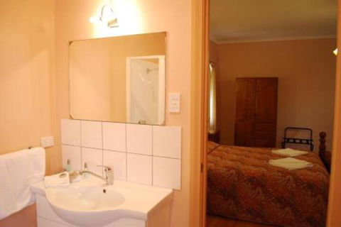 Osteria Sanso B & B - Surfers Paradise Gold Coast 5