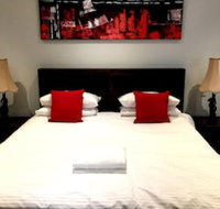 Deluxe Lake View House - Surfers Paradise Gold Coast