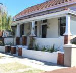 Captains Heritage Cottage - Surfers Paradise Gold Coast