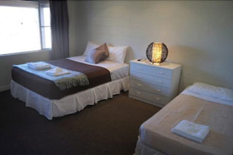 Forrest Beach Hotel - Surfers Paradise Gold Coast 4