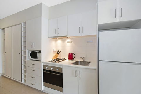 Astra Apartments Glen Waverley At VIQI - Surfers Paradise Gold Coast 6