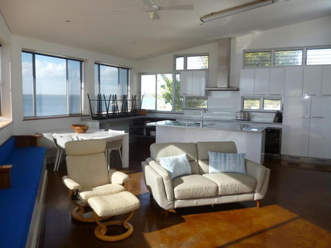 Walshys Shack - Surfers Paradise Gold Coast 2
