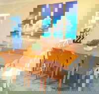 Anaheim Entertainer Deluxe - Surfers Paradise Gold Coast