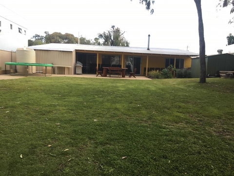 Amazing River House - Surfers Paradise Gold Coast 1