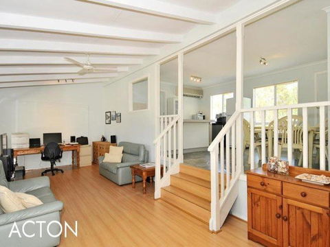 Amazing River House - Surfers Paradise Gold Coast 4