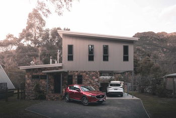 Dacelo - Surfers Paradise Gold Coast 1