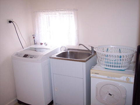 Browncoat Cottage Mudgee - Surfers Paradise Gold Coast 2