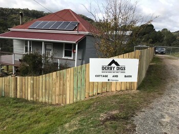 Derby Digs Cottage - Surfers Paradise Gold Coast 2
