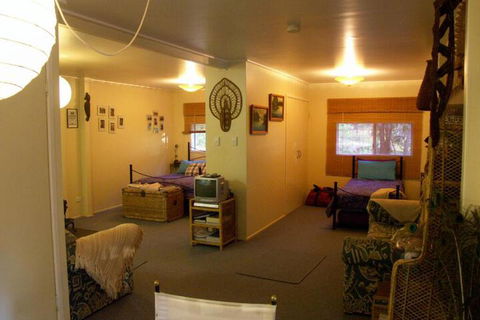 The Pond Cottage - Surfers Paradise Gold Coast 6