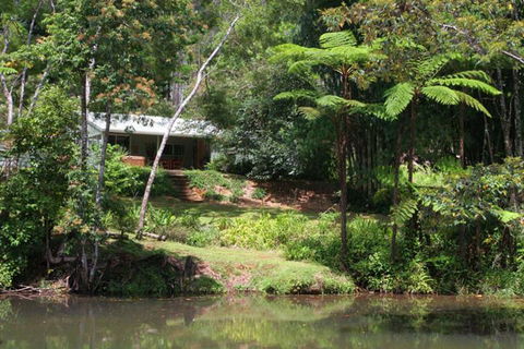 The Pond Cottage - Surfers Paradise Gold Coast 4