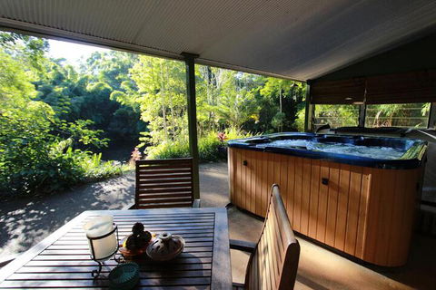 The Pond Cottage - Surfers Paradise Gold Coast 2