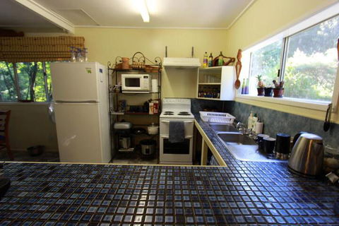 The Pond Cottage - Surfers Paradise Gold Coast 5