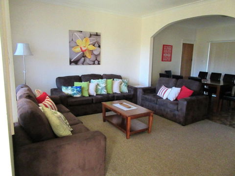 River House Mudgee - Surfers Paradise Gold Coast 2