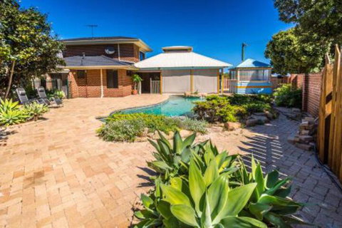 Yanchep Beach Retreat - Surfers Paradise Gold Coast 3
