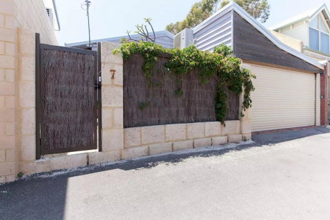 Laneway Studio Heart Of Fremantle - Surfers Paradise Gold Coast 6