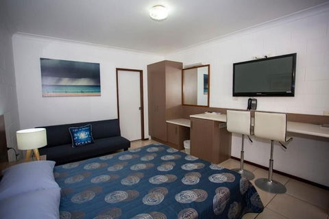 Moffat Beach Motel Caloundra - Surfers Paradise Gold Coast 6