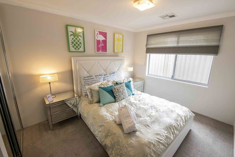 Magnificent Beach Retreat - Surfers Paradise Gold Coast 7