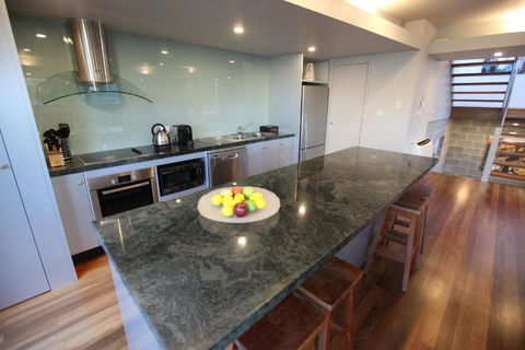 Lorne Luxury - Surfers Paradise Gold Coast 4
