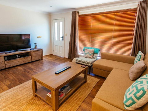 Sunbaker Beach House 4 Mins To Beach Pet Friendly With Fire Pit - Surfers Paradise Gold Coast 1