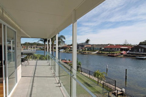 Unbeatable Waterfront Location - Surfers Paradise Gold Coast 6