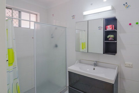 Cosy Murdoch Home - Surfers Paradise Gold Coast 5