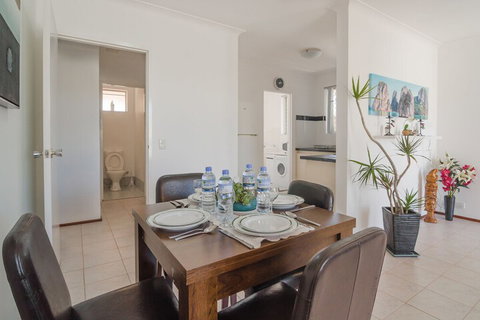 Cosy Murdoch Home - Surfers Paradise Gold Coast 6