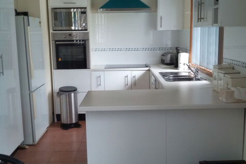 Rennies Beach House - Surfers Paradise Gold Coast 7