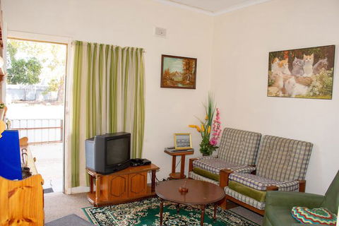 Kimba Units - Surfers Paradise Gold Coast 6