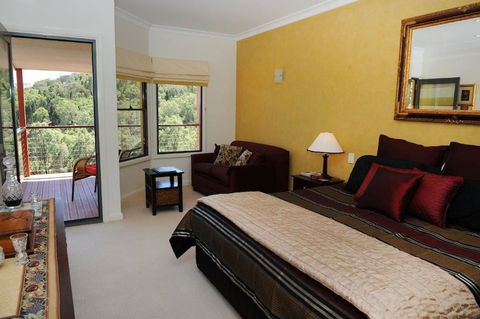 Wombadah Luxury Accommodation - Surfers Paradise Gold Coast 3