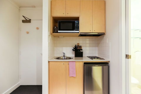WILLOW, Carlton Studio Apartment - Surfers Paradise Gold Coast 3