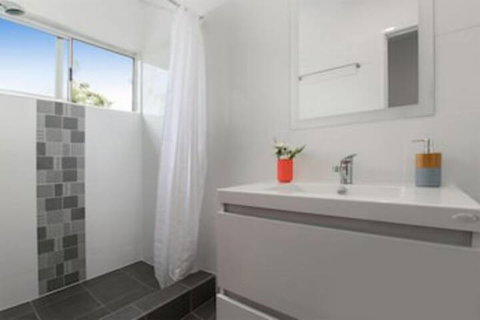 Tallywood 2 Bedroom - Surfers Paradise Gold Coast 1