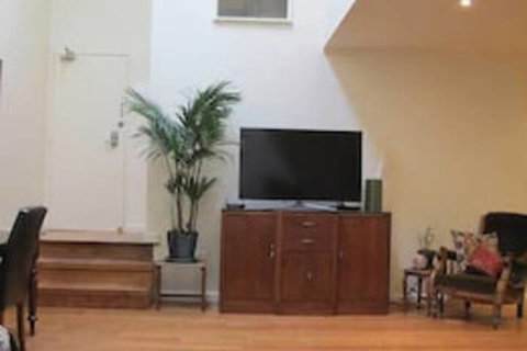 MONIKA, 1BDR Collingwood Apartment - Surfers Paradise Gold Coast 2