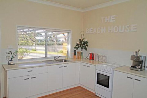 The Beach House In Berrara - Surfers Paradise Gold Coast 6
