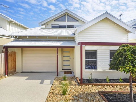 Villa By The Sea - Surfers Paradise Gold Coast 3