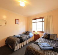 Arthur River Holiday Units - Surfers Paradise Gold Coast