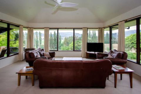 Stay In Mudgee - Surfers Paradise Gold Coast 0