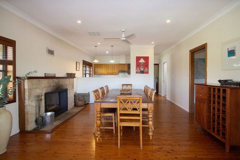 Stay In Mudgee - Surfers Paradise Gold Coast 6