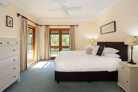 Stay In Mudgee - Surfers Paradise Gold Coast 3