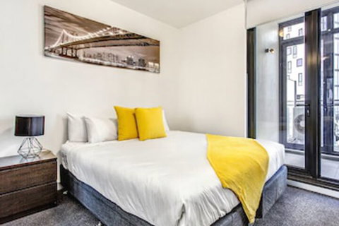 MJ Shortstay Bank Apartments - Surfers Paradise Gold Coast 3