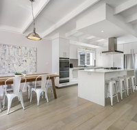 Canterbury Beach House - Surfers Paradise Gold Coast