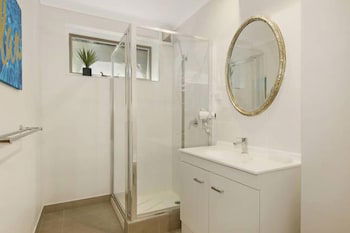 Cedar 6 - Fully Renovated Apartment - Surfers Paradise Gold Coast 6