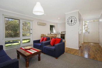 Cedar 6 - Fully Renovated Apartment - Surfers Paradise Gold Coast 3