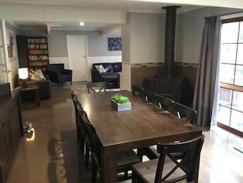 Tudor House - Large Family Home - Surfers Paradise Gold Coast 3